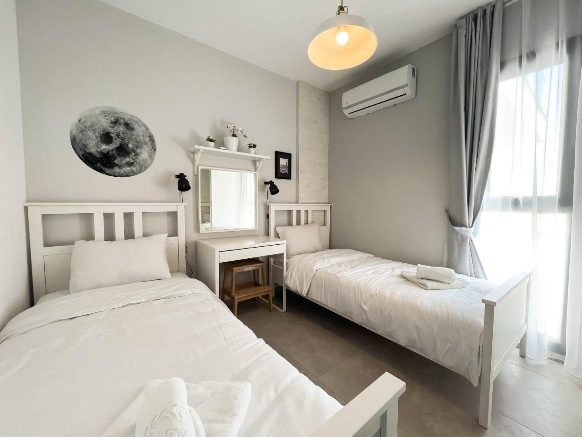 Helena Pool In Caesar Blue Including Breakfast Available 4pm, Gym, Heated Swimming Pool, Hammam, Sauna Apartment